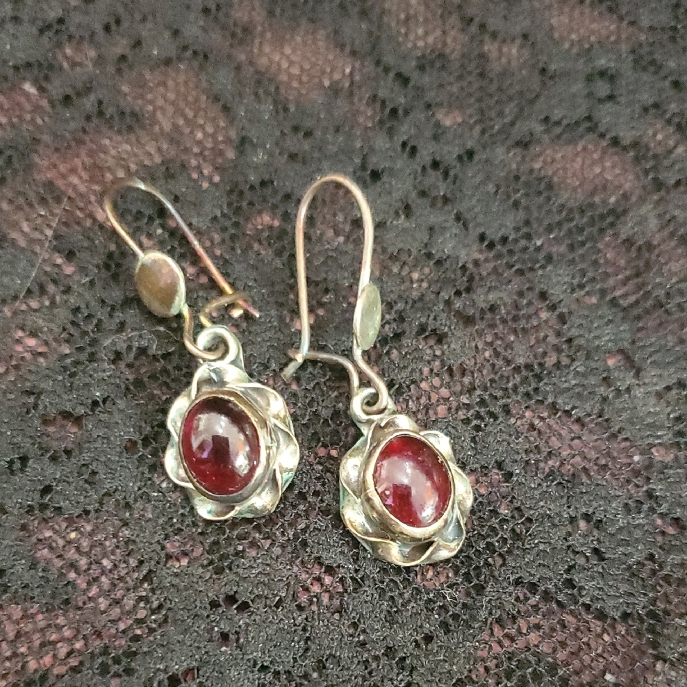 Elegant Red Sterling Silver Earrings DY17